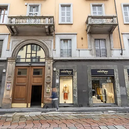 Guesthost - Brera Escape! Exclusive Roomy Flat-2