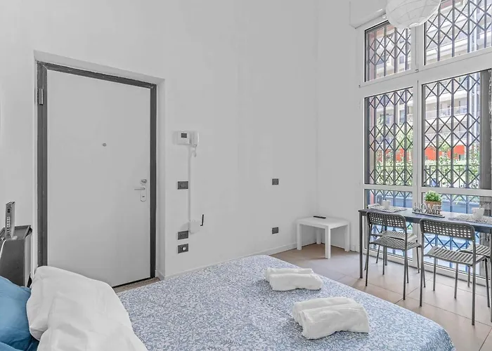 Cos54 - Exclusive Apartment With Garden In Milan